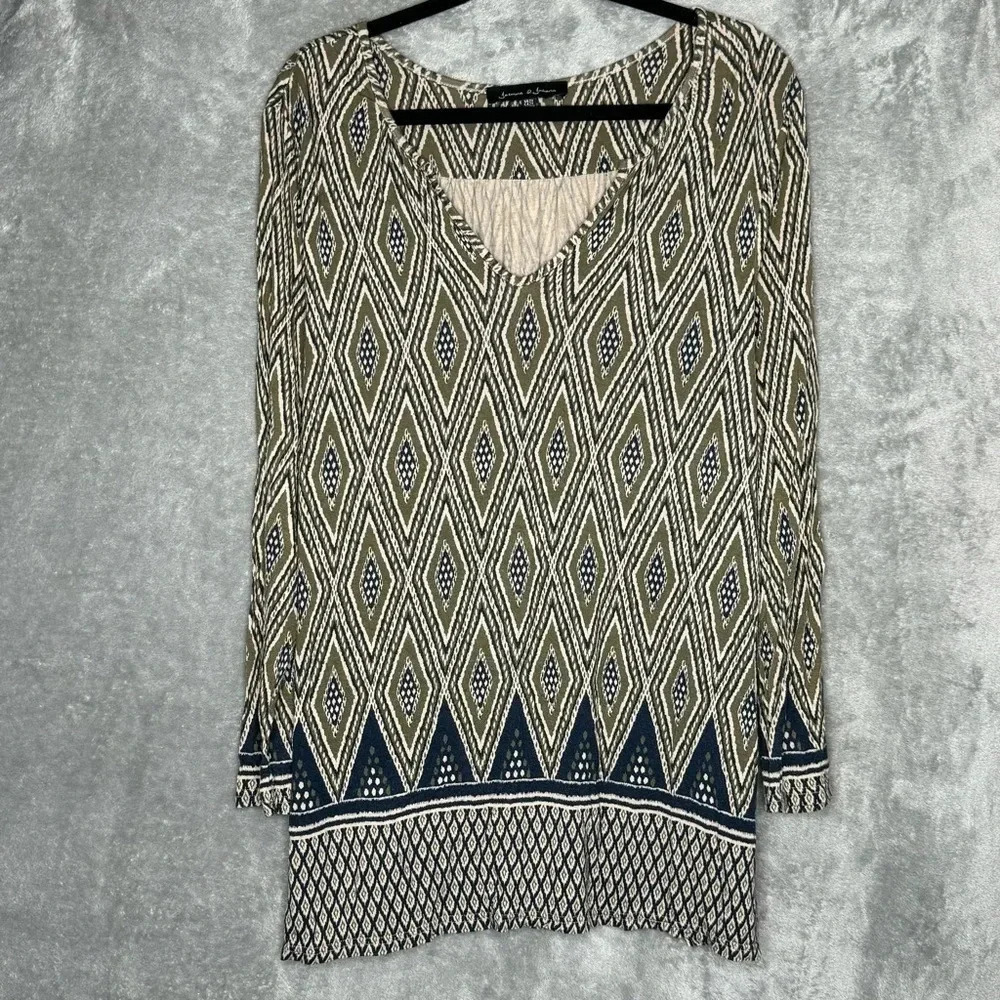 Jasmine & Juliana 2X Shirt Top Green Geometric Long Sleeve V Neck‎ Stretch Knit